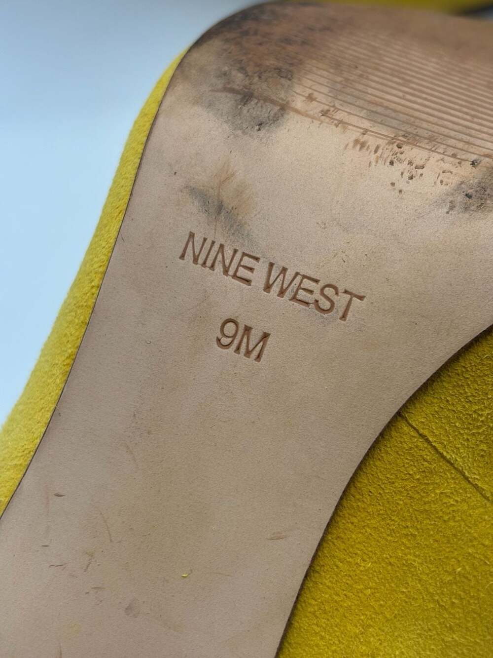 Nine West Yellow Suede Pointed Toe Stiletto Pumps Size 9M - Picture 5 of 7